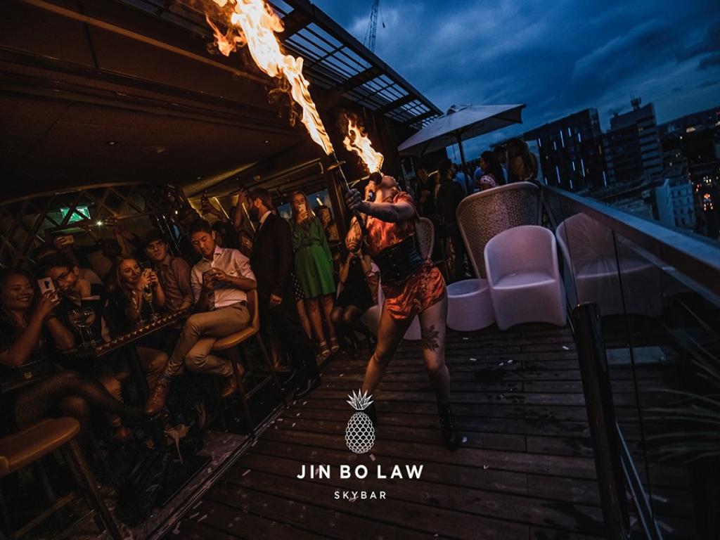 Jin Bo Law Londra